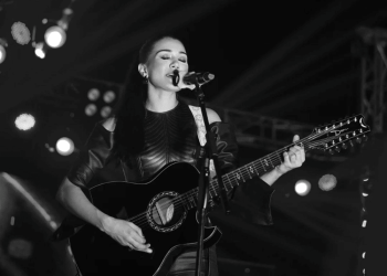 NY 2 LAHORE - Aneesa Leena’s Debut Concert Rocked the Stage, Leaving the Audience Begging for More